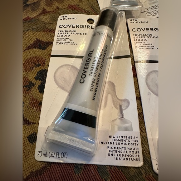 3 Tubes- NWT- Covergirl Moonlit Trublend Super Stunner Liquid - Picture 7 of 8